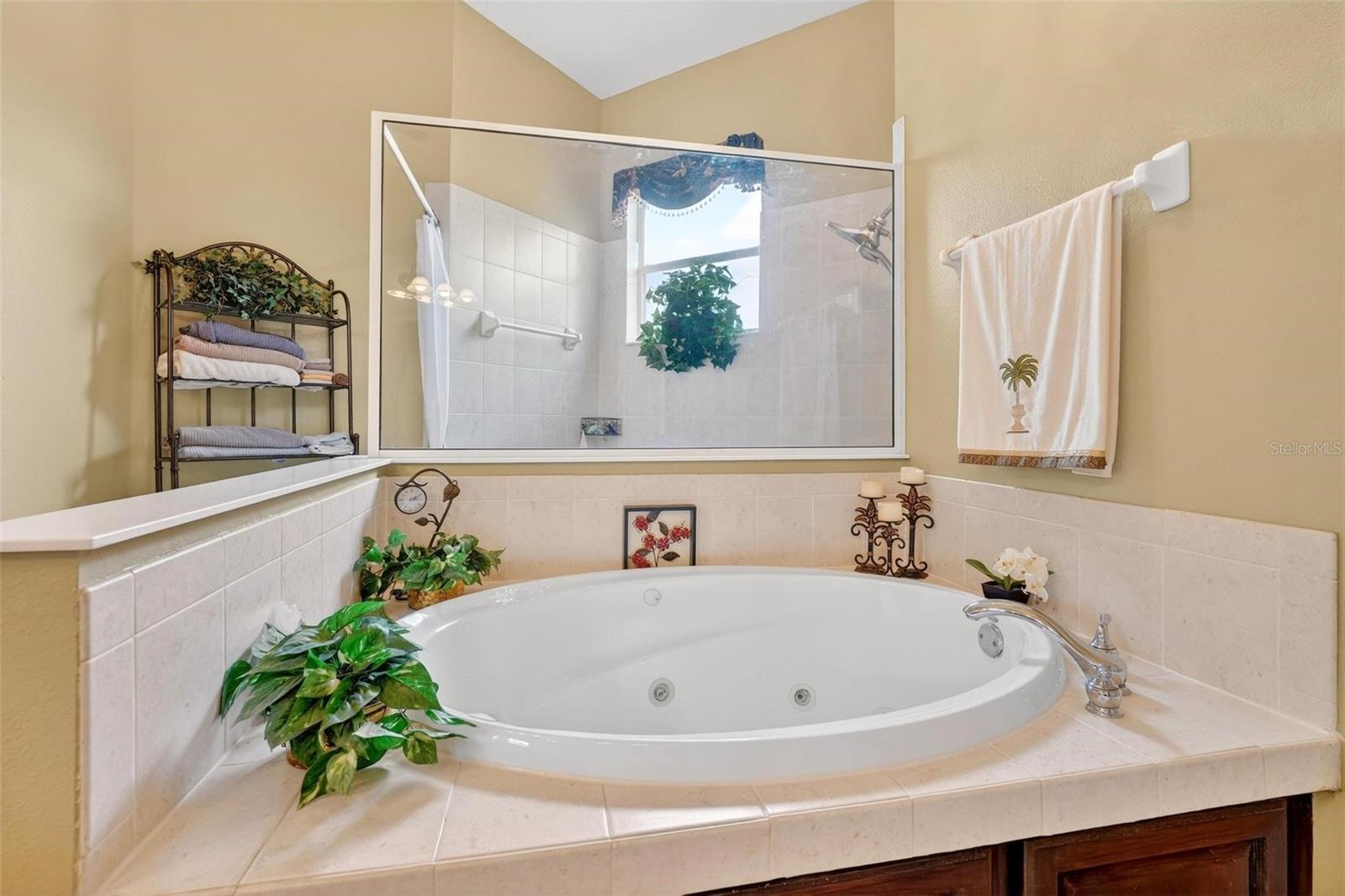 Image 18 of 44 For 4385 Sea Rock Court