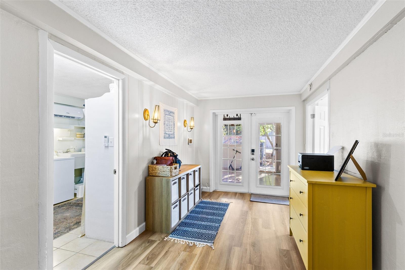 Image 12 of 43 For 2013 Holly Avenue