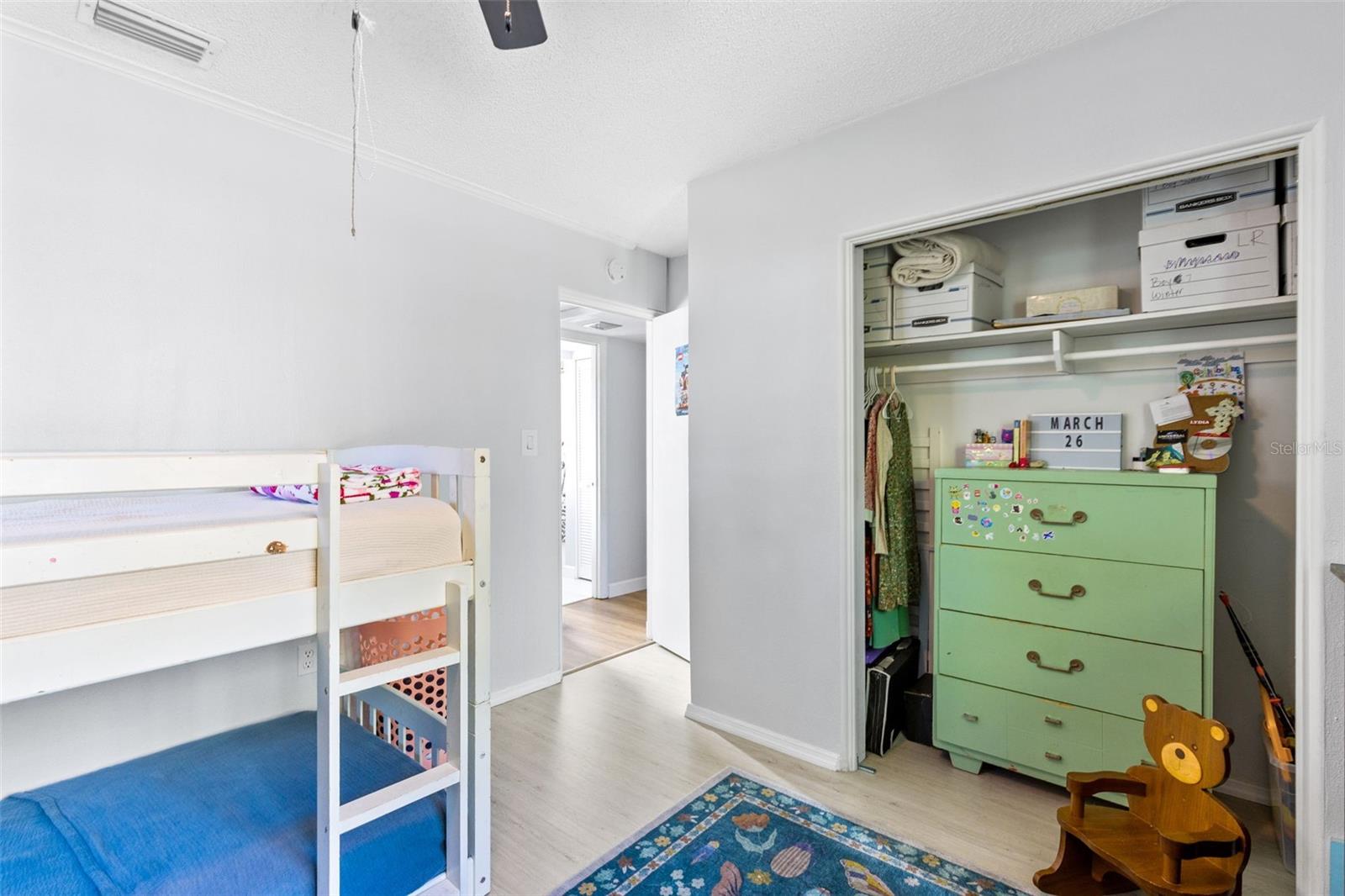 Image 19 of 43 For 2013 Holly Avenue