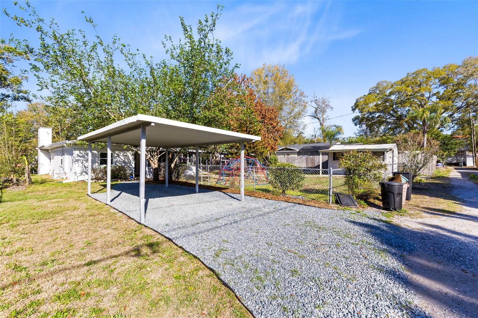 Image 29 of 43 For 2013 Holly Avenue