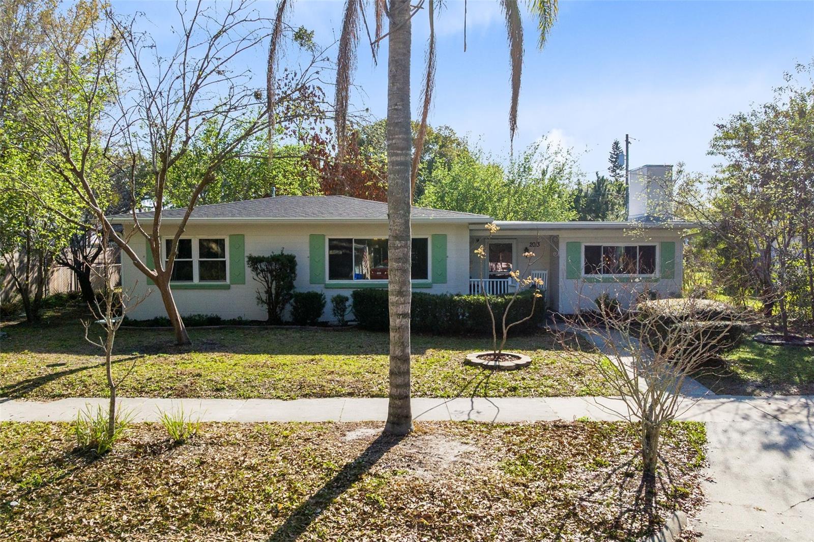 Image 31 of 43 For 2013 Holly Avenue