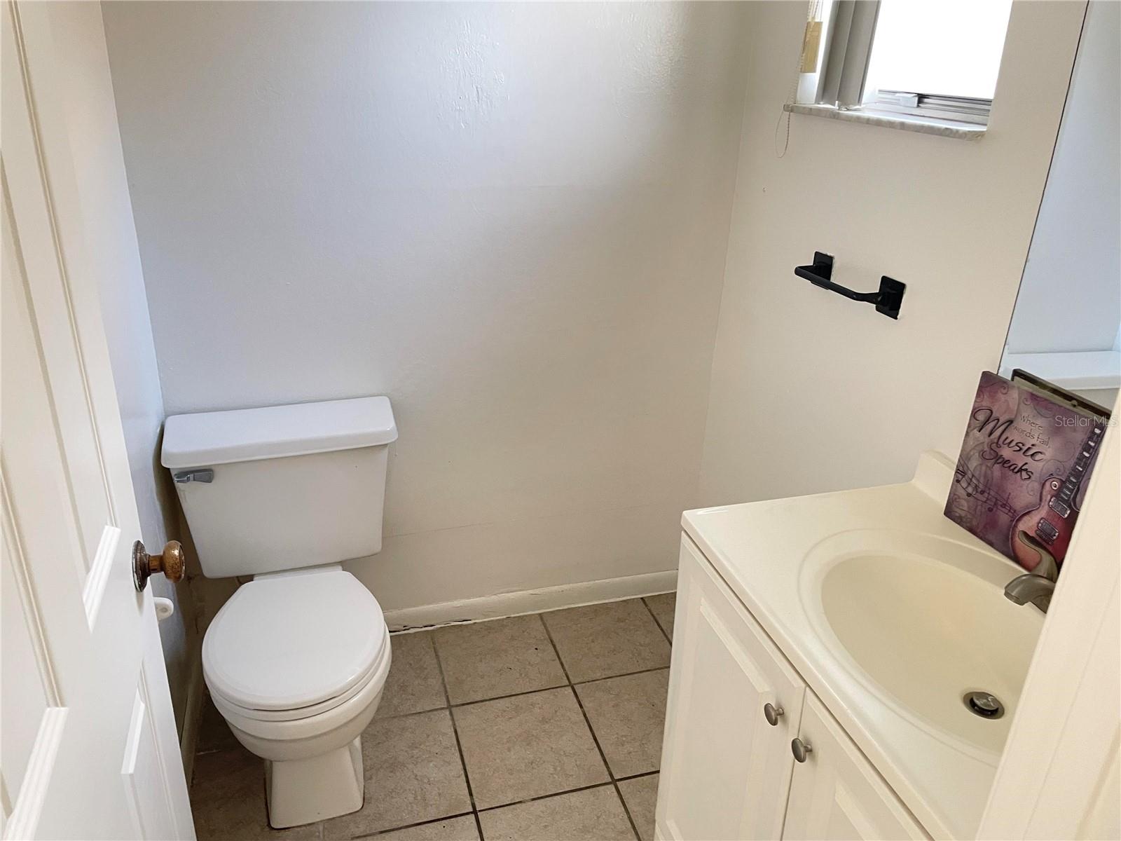 Image 13 of 14 For 2352 Huntington Green Court 7