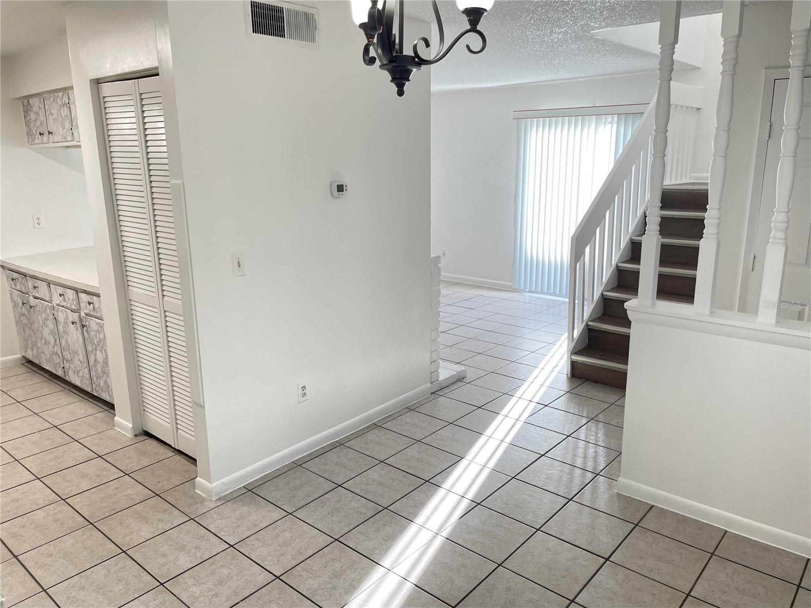 Image 7 of 14 For 2352 Huntington Green Court 7