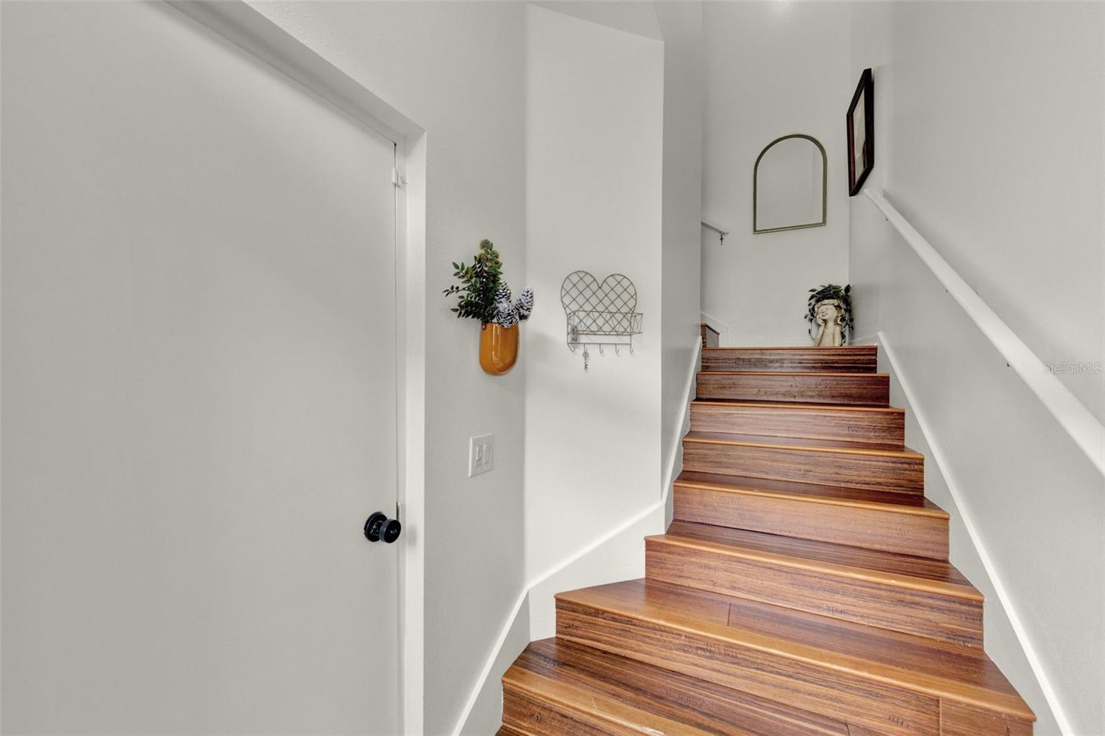 Image 3 of 21 For 529 Climbing Ivy Court C