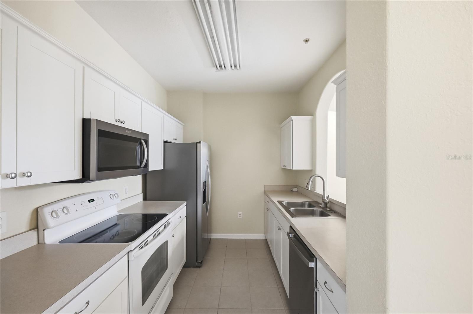 Image 11 of 31 For 6434 Cava Alta Drive 304