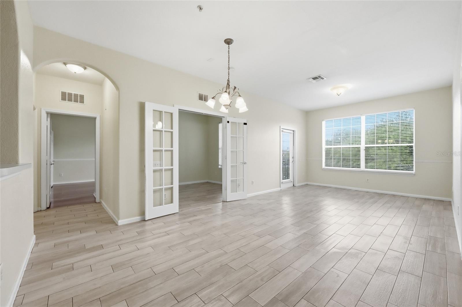 Image 13 of 31 For 6434 Cava Alta Drive 304