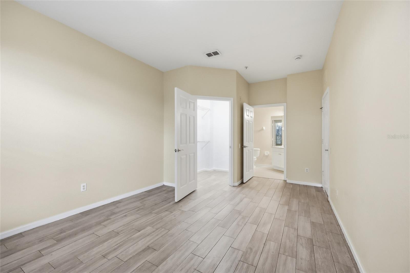 Image 25 of 31 For 6434 Cava Alta Drive 304