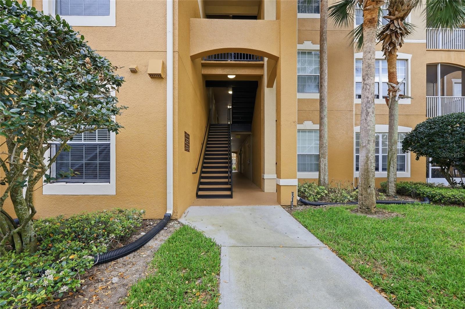 Image 4 of 31 For 6434 Cava Alta Drive 304