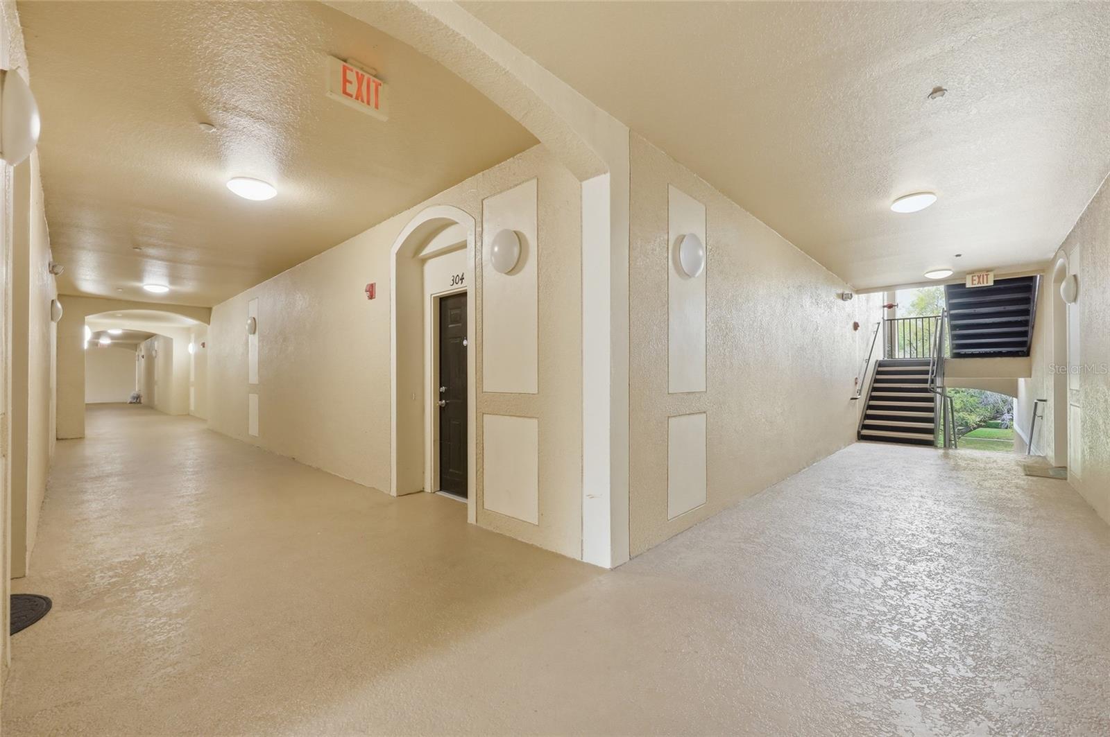 Image 5 of 31 For 6434 Cava Alta Drive 304