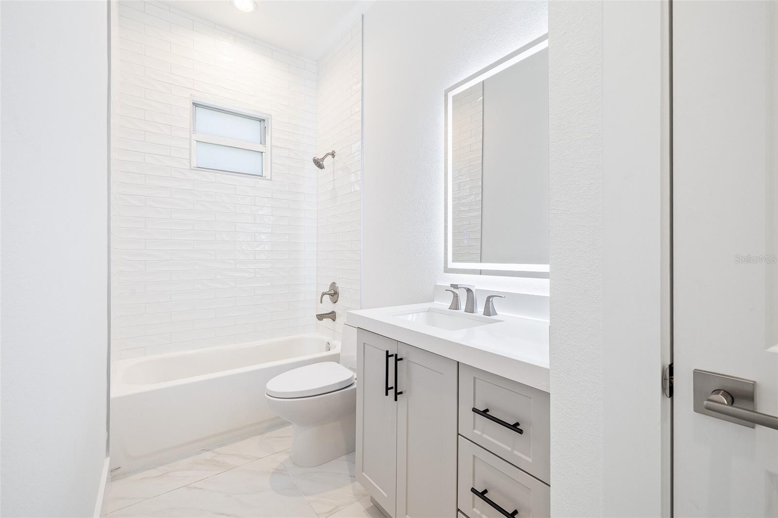 Image 10 of 66 For 4528 Yorkshire Lane