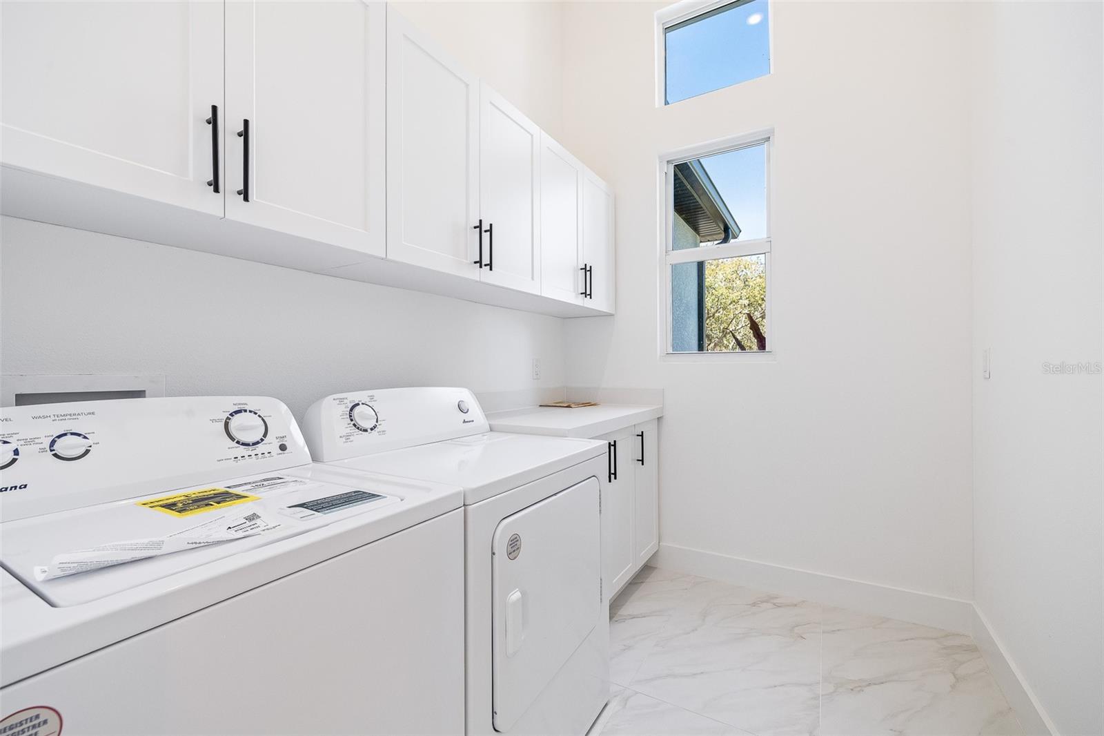 Image 11 of 66 For 4528 Yorkshire Lane