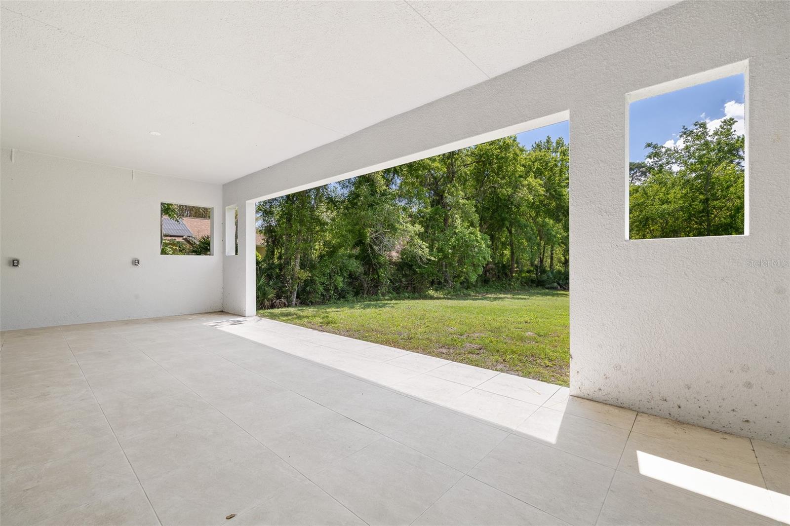 Image 14 of 66 For 4528 Yorkshire Lane