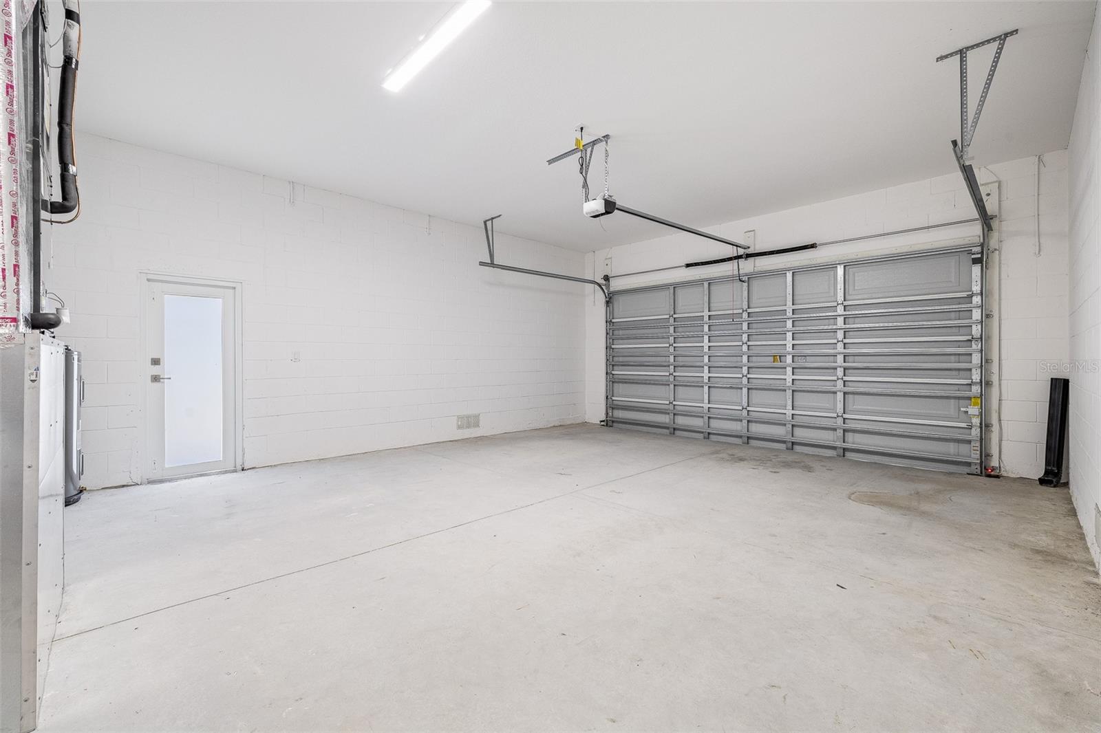 Image 17 of 66 For 4528 Yorkshire Lane