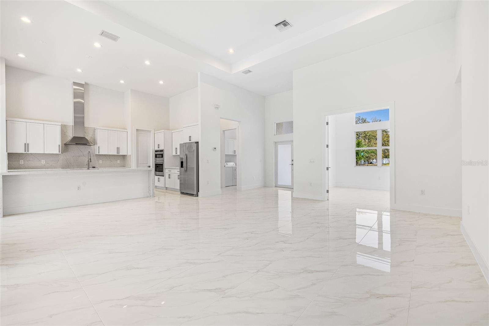 Image 2 of 66 For 4528 Yorkshire Lane