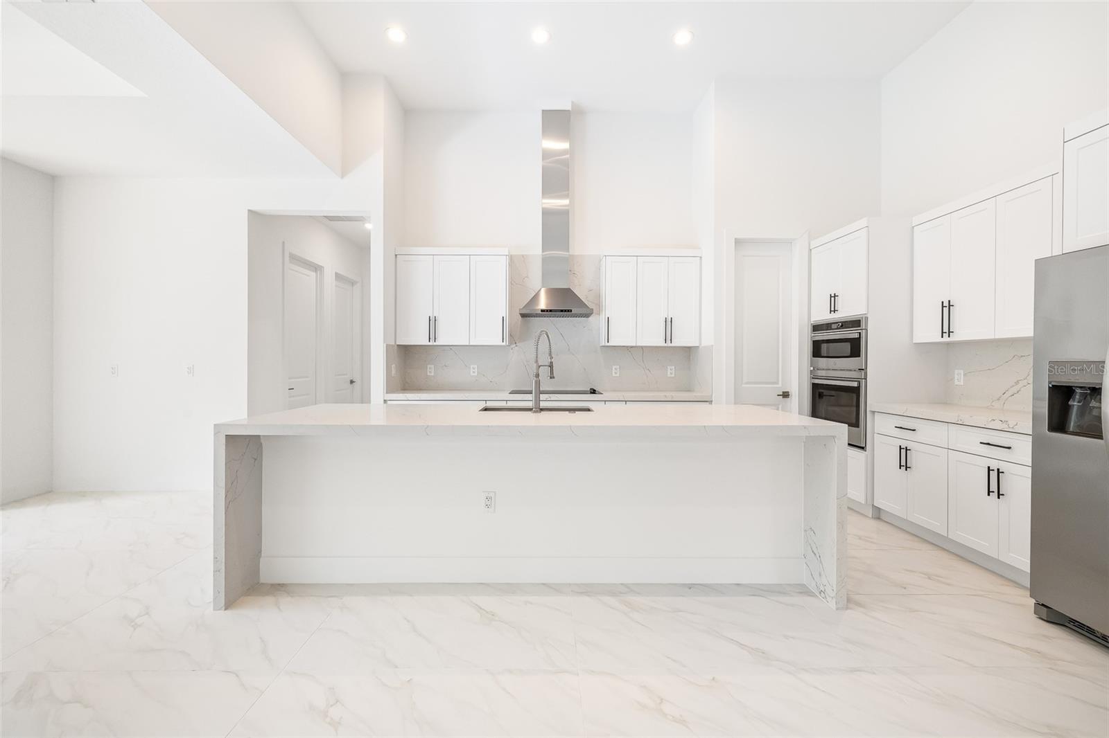 Image 22 of 66 For 4528 Yorkshire Lane