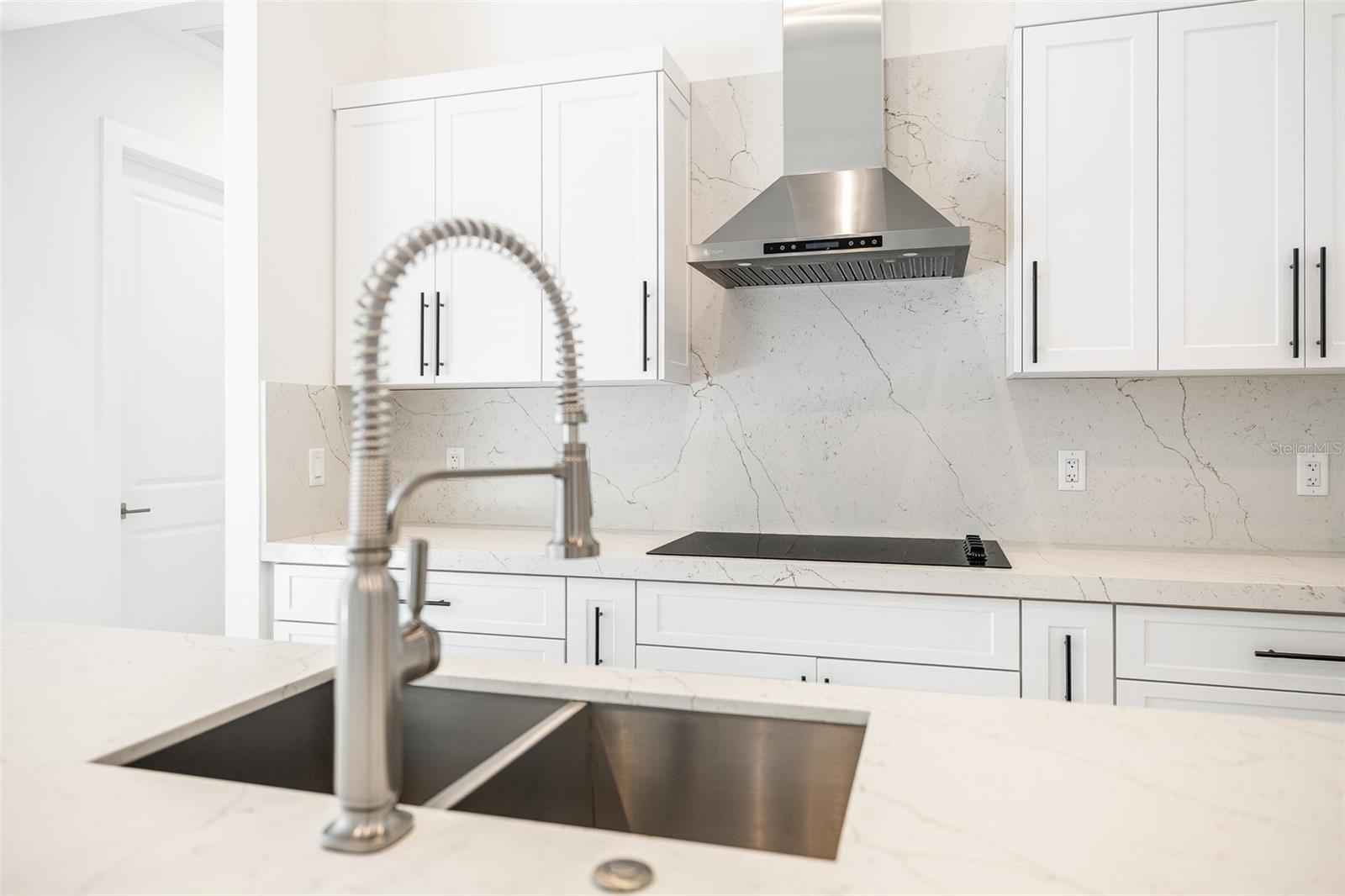 Image 24 of 66 For 4528 Yorkshire Lane