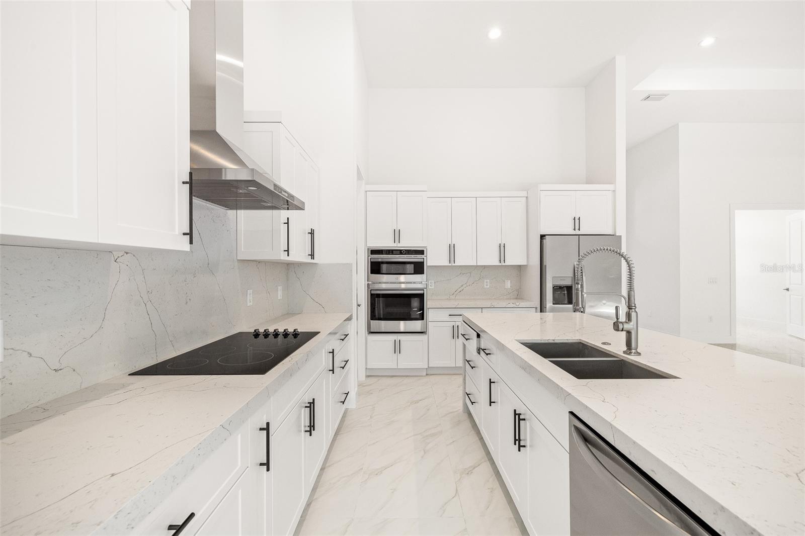 Image 28 of 66 For 4528 Yorkshire Lane