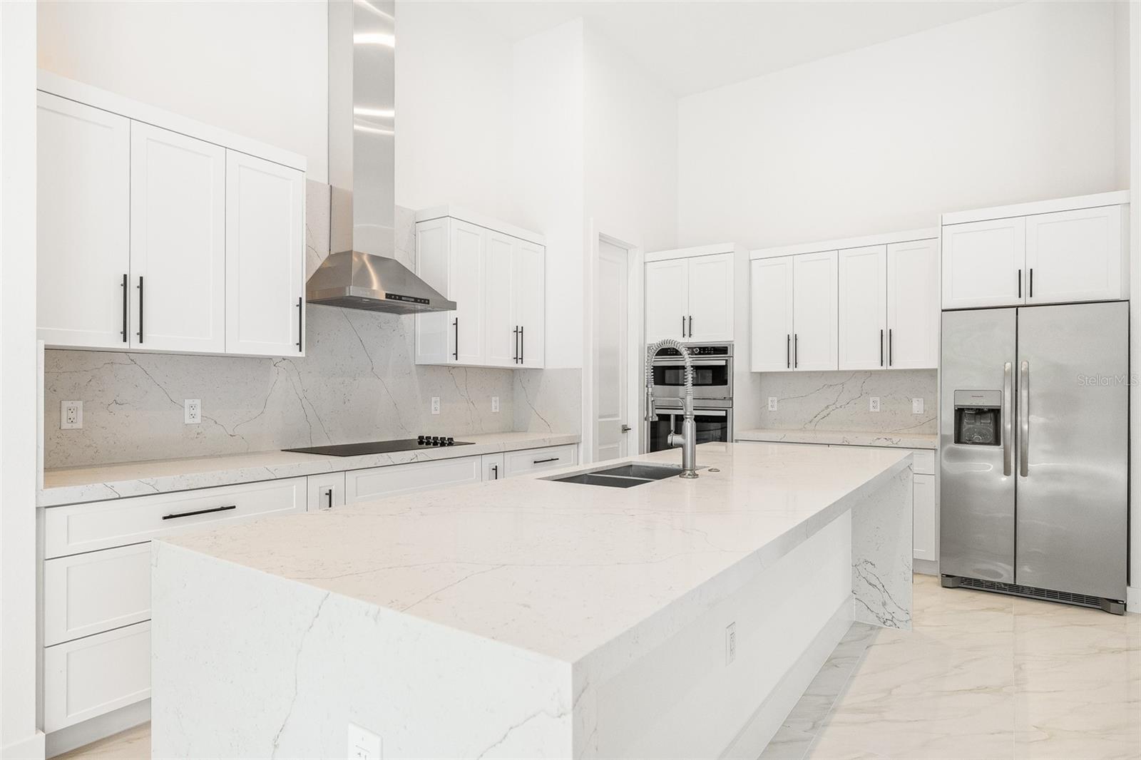 Image 3 of 66 For 4528 Yorkshire Lane