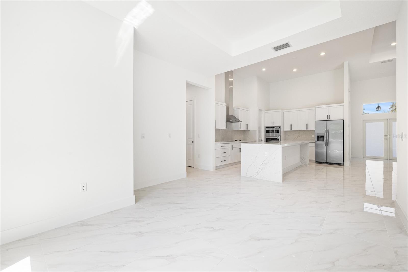 Image 31 of 66 For 4528 Yorkshire Lane