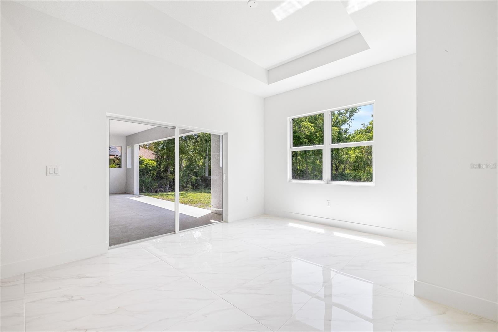 Image 32 of 66 For 4528 Yorkshire Lane