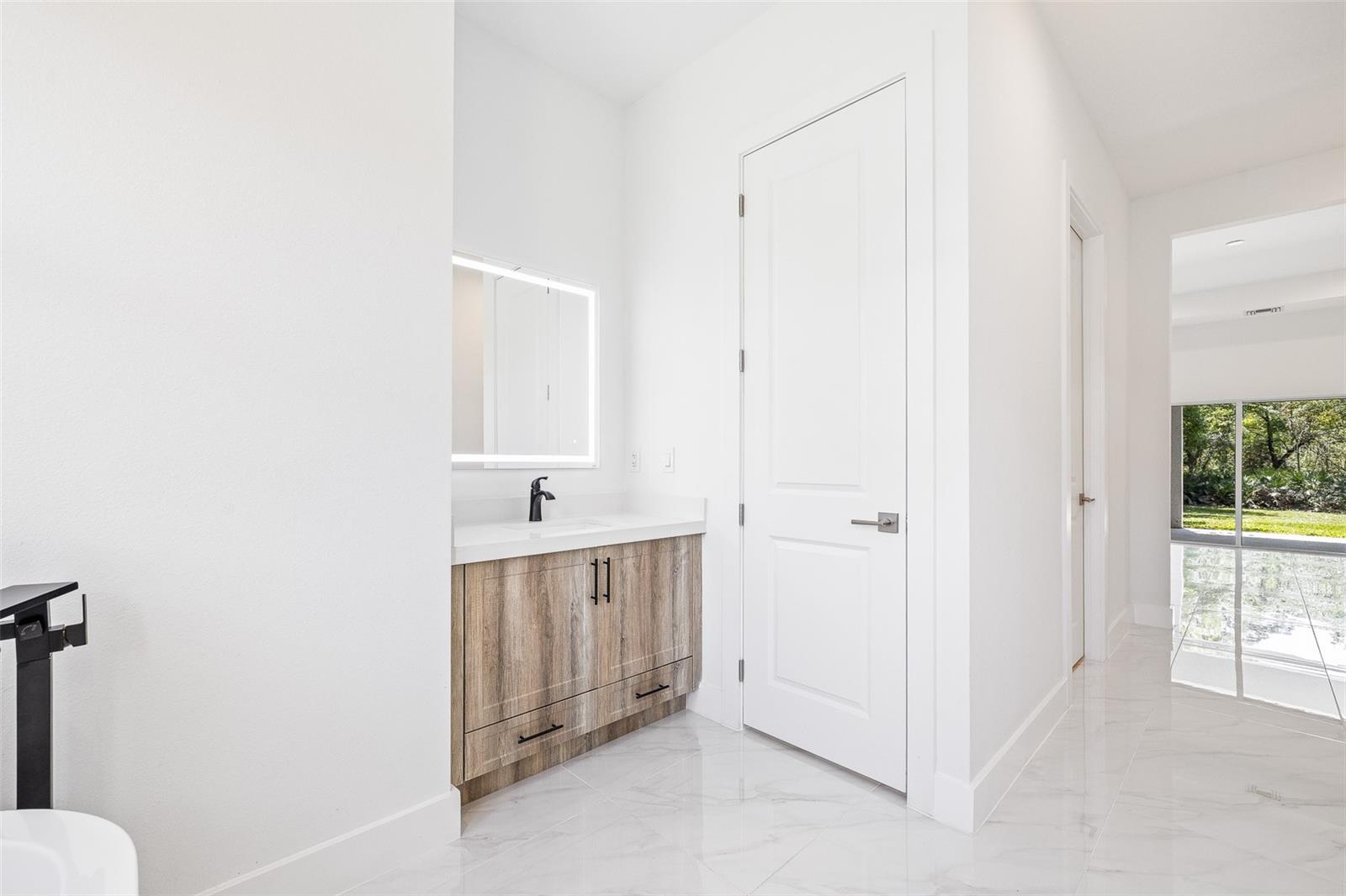 Image 36 of 66 For 4528 Yorkshire Lane