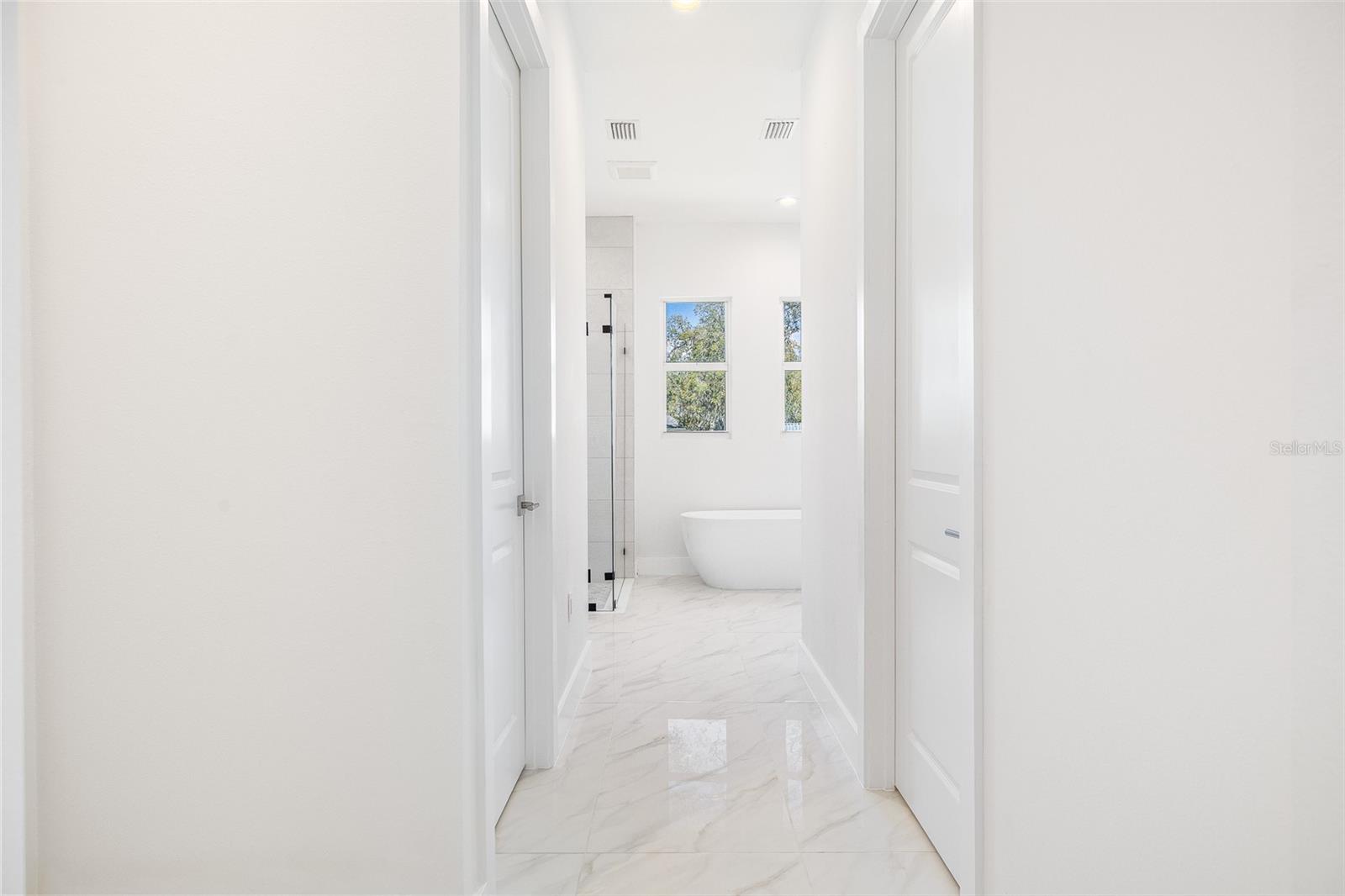 Image 40 of 66 For 4528 Yorkshire Lane