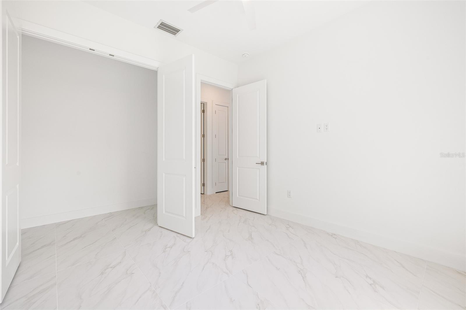 Image 43 of 66 For 4528 Yorkshire Lane