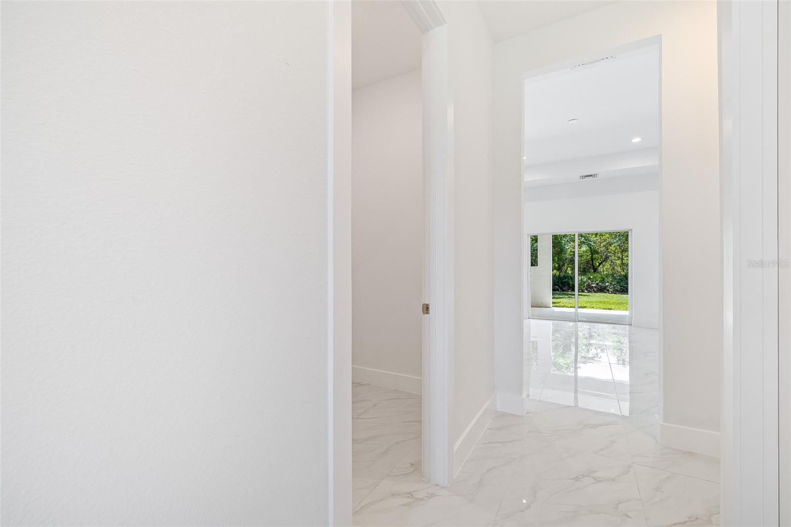 Image 46 of 66 For 4528 Yorkshire Lane