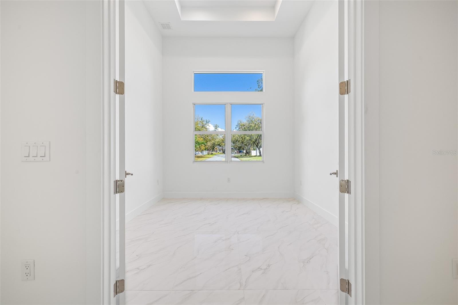 Image 47 of 66 For 4528 Yorkshire Lane