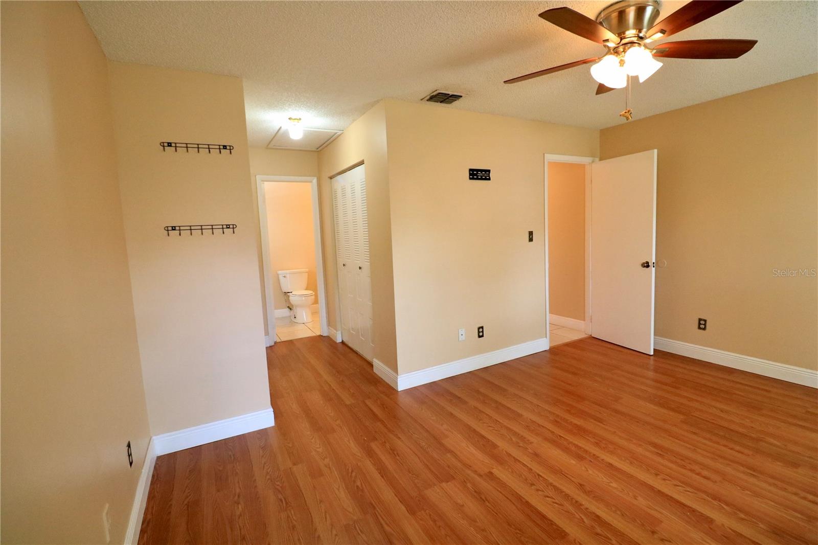 Image 13 of 21 For 10322 Manila Bay Drive