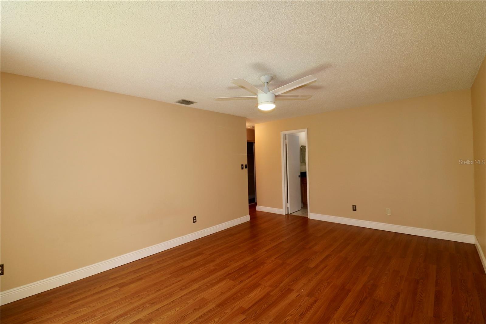 Image 16 of 21 For 10322 Manila Bay Drive