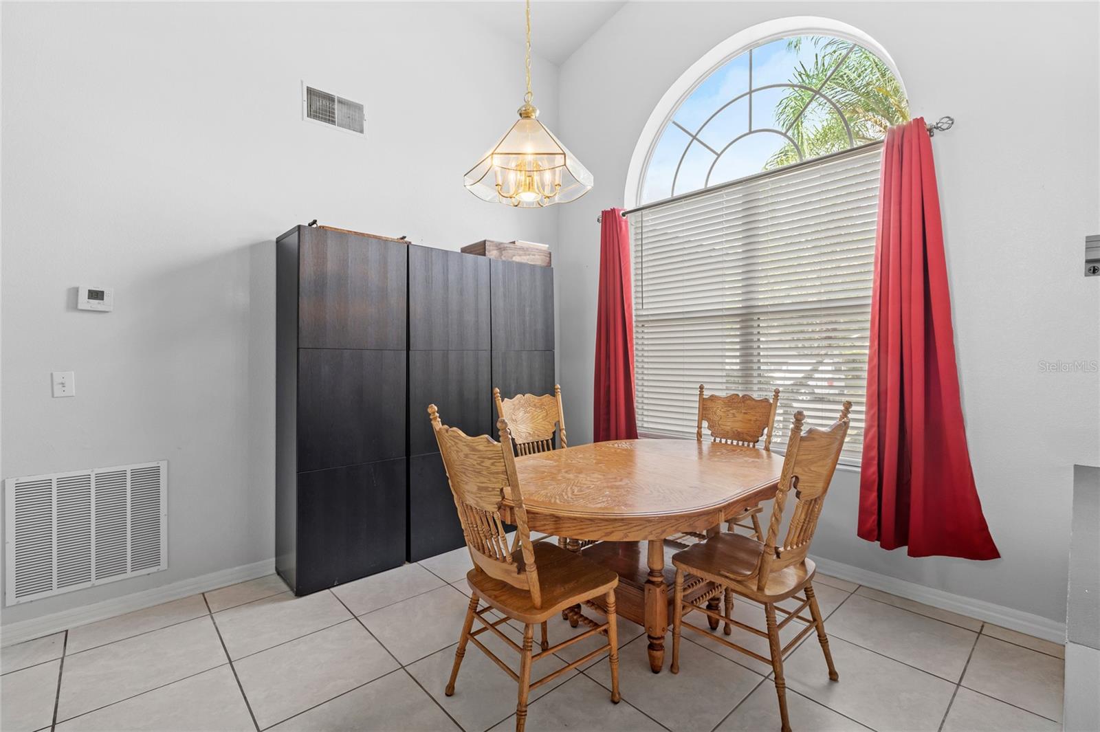 Image 10 of 50 For 141 White Marsh Circle