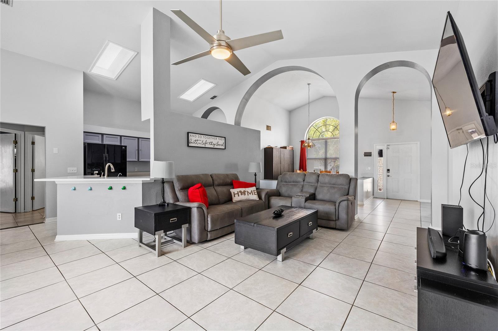 Image 23 of 50 For 141 White Marsh Circle