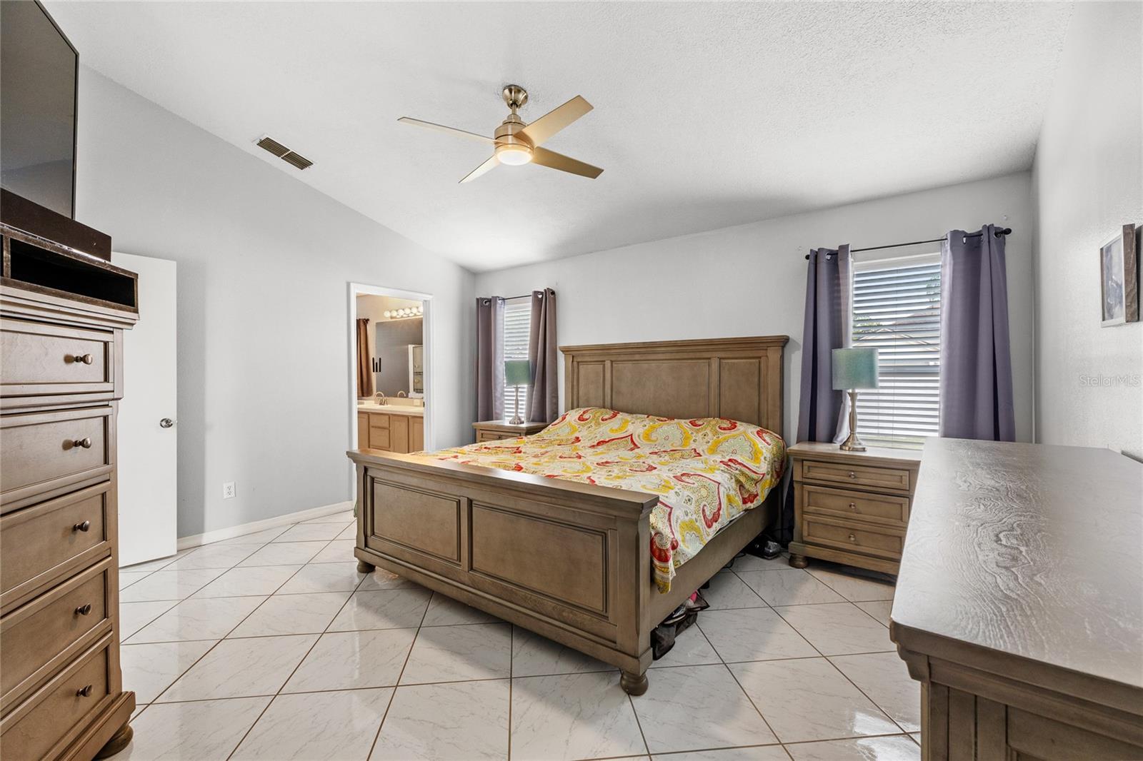 Image 25 of 50 For 141 White Marsh Circle