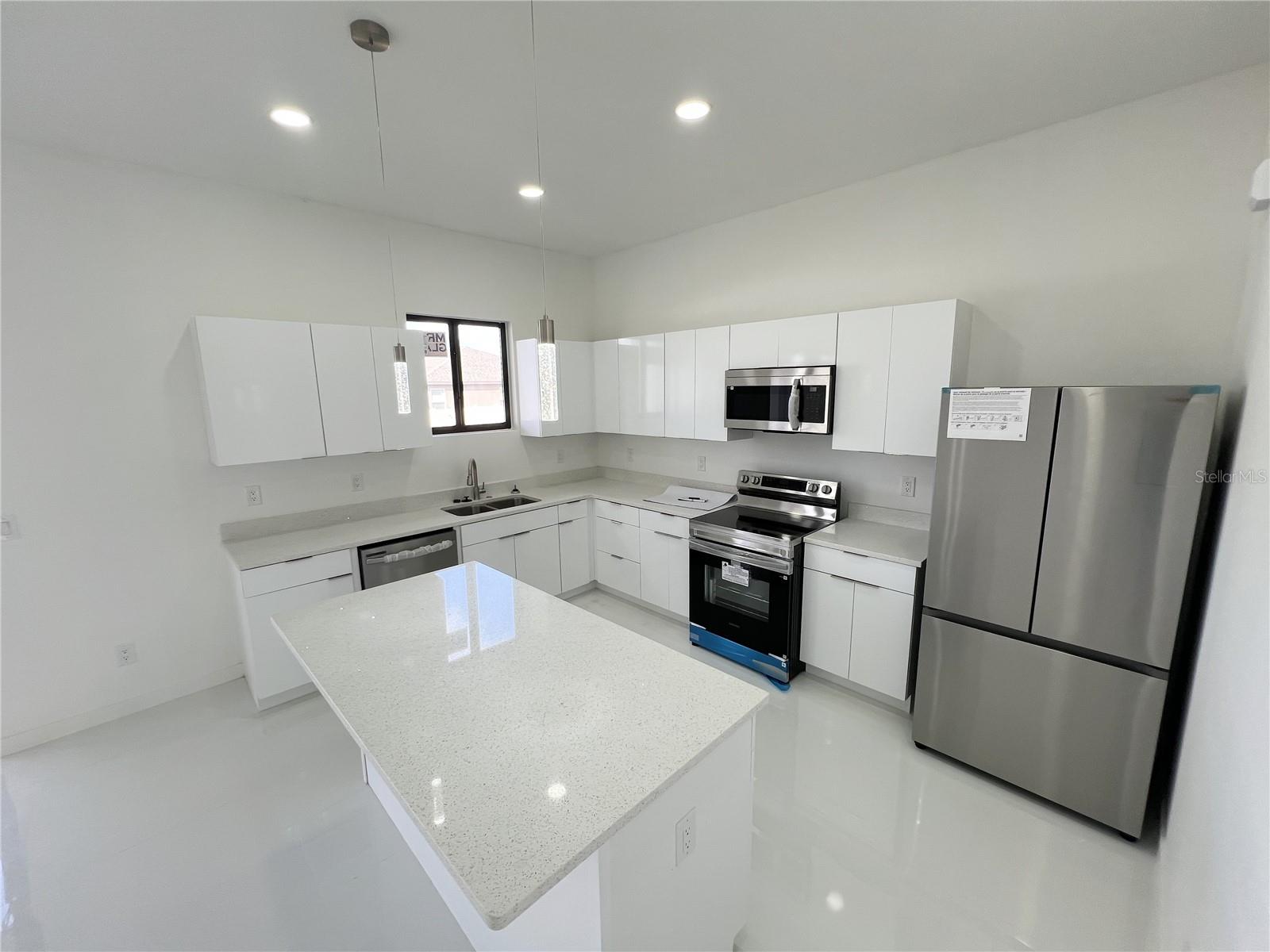 Image 10 of 30 For 2102 25th Place