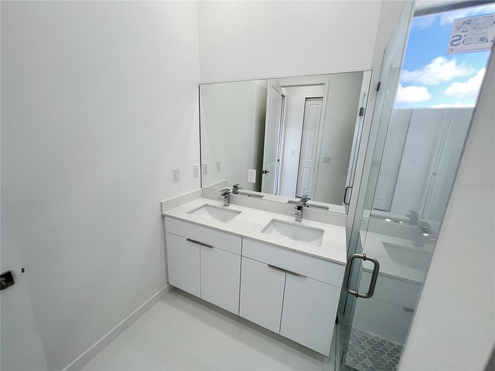 Image 19 of 30 For 2102 25th Place