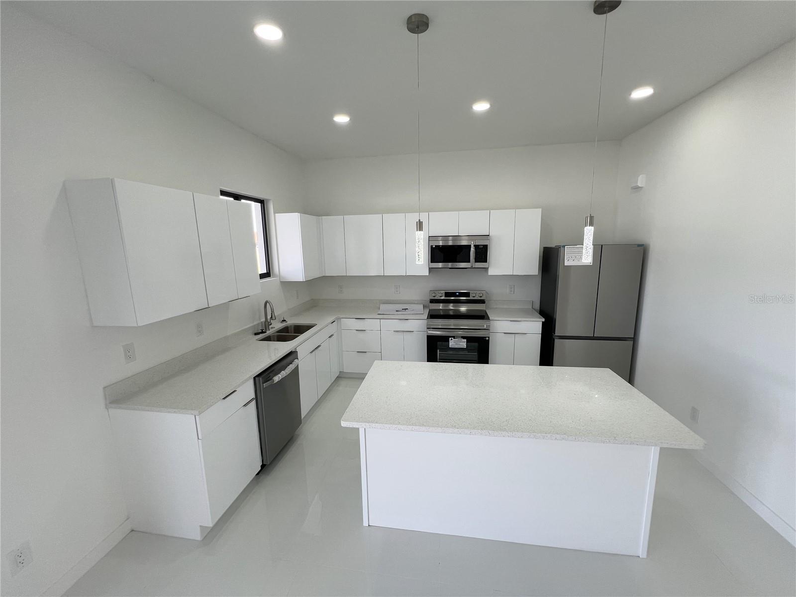 Image 9 of 30 For 2102 25th Place