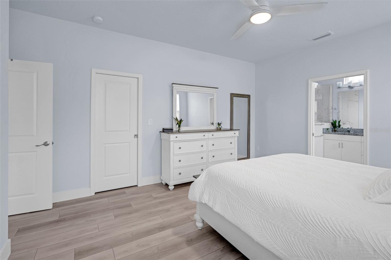 Image 20 of 31 For 146 51st Street Circle E