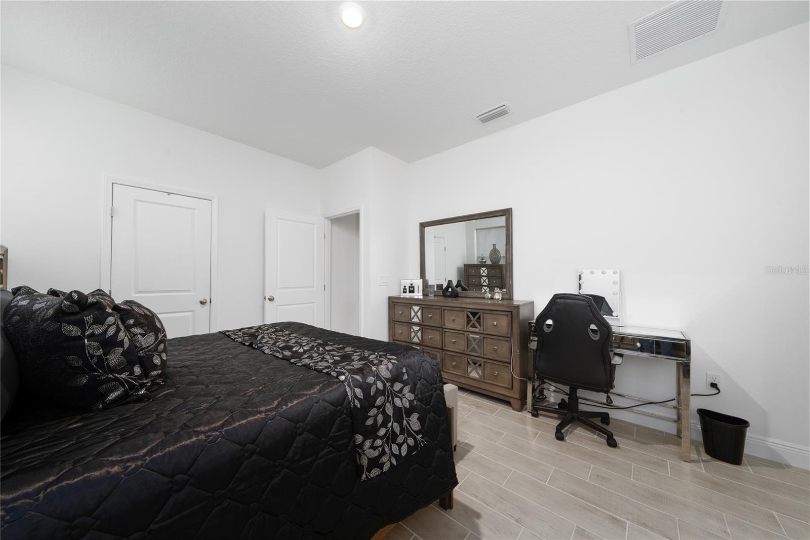 Image 16 of 30 For 2040 Sunshine Peak Drive