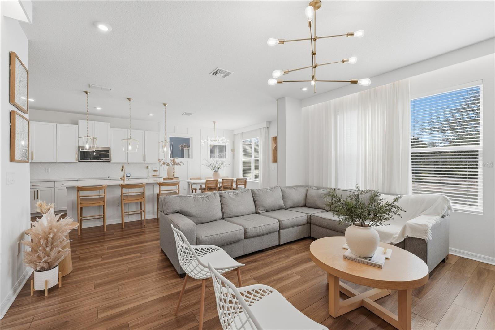 Image 19 of 40 For 16126 Parkwyn Street