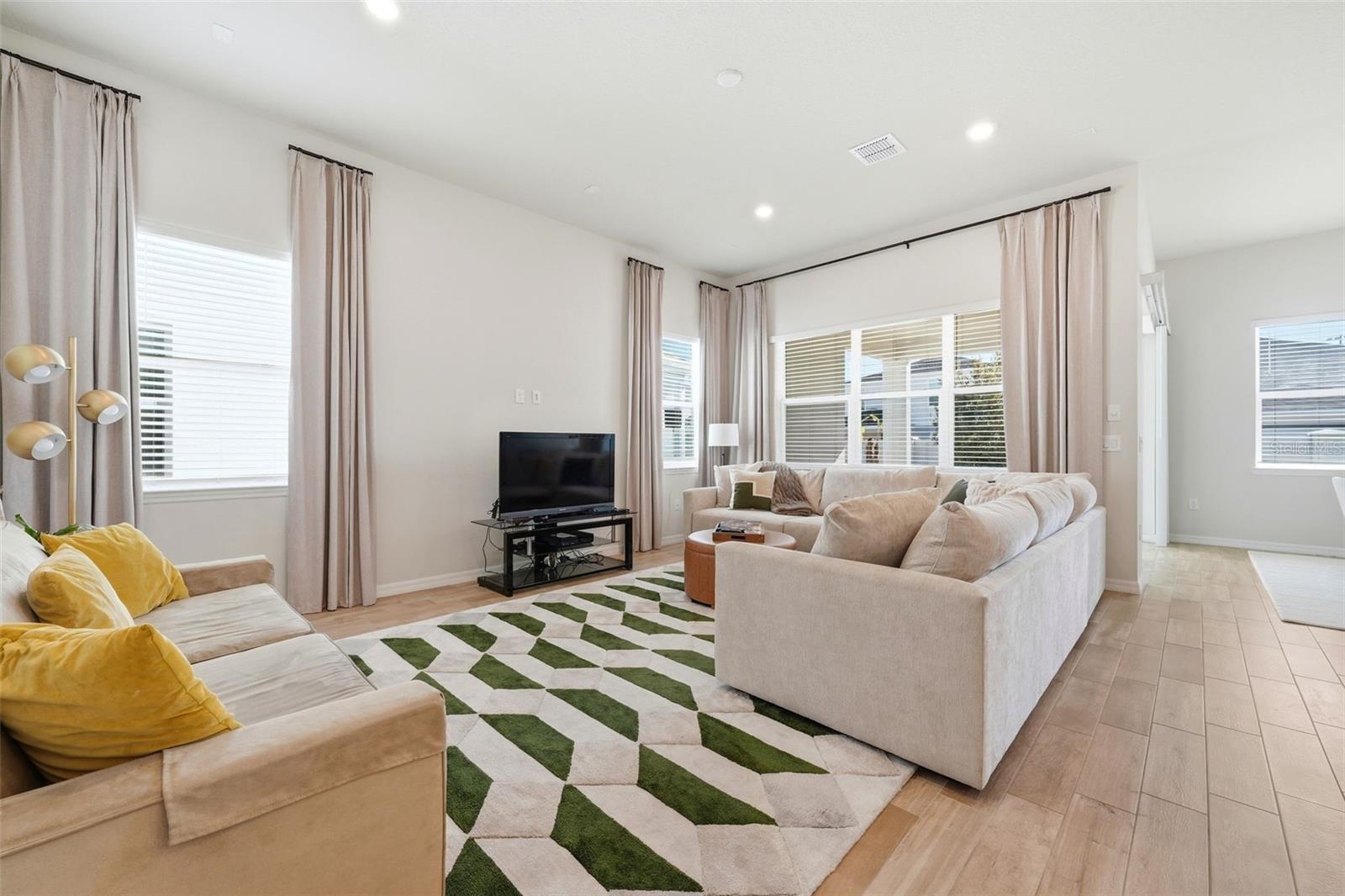 Image 4 of 39 For 10325 Parkview Reserve Lane