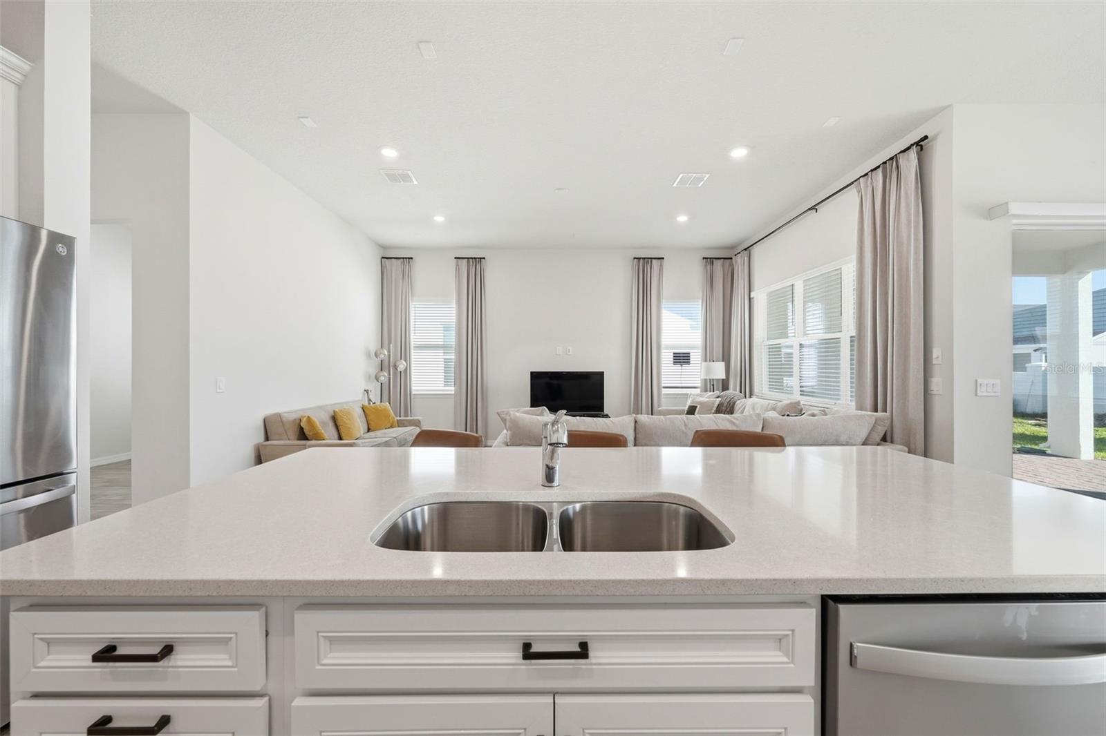 Image 8 of 39 For 10325 Parkview Reserve Lane