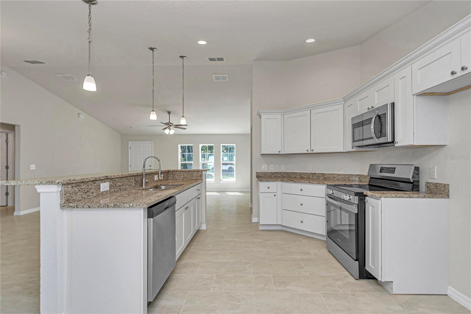 Image 19 of 42 For 8677 157th Place