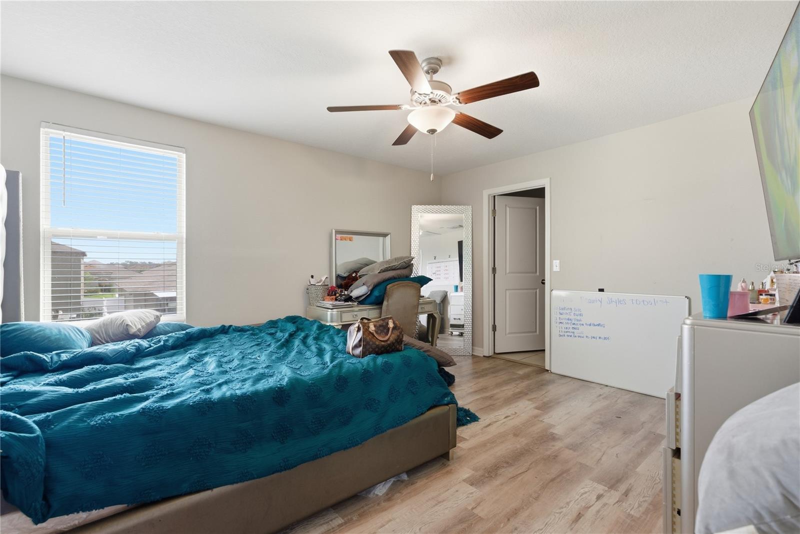 Image 11 of 17 For 861 Olive Conch Street