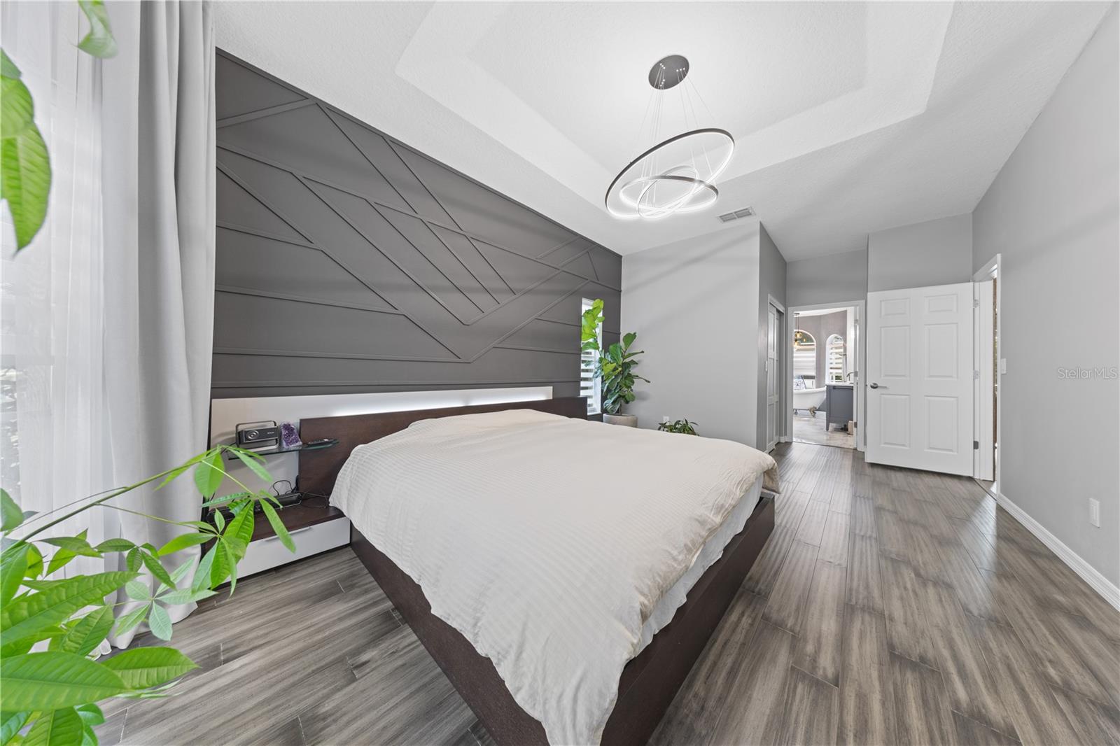 Image 17 of 83 For 7770 Glynde Hill Drive