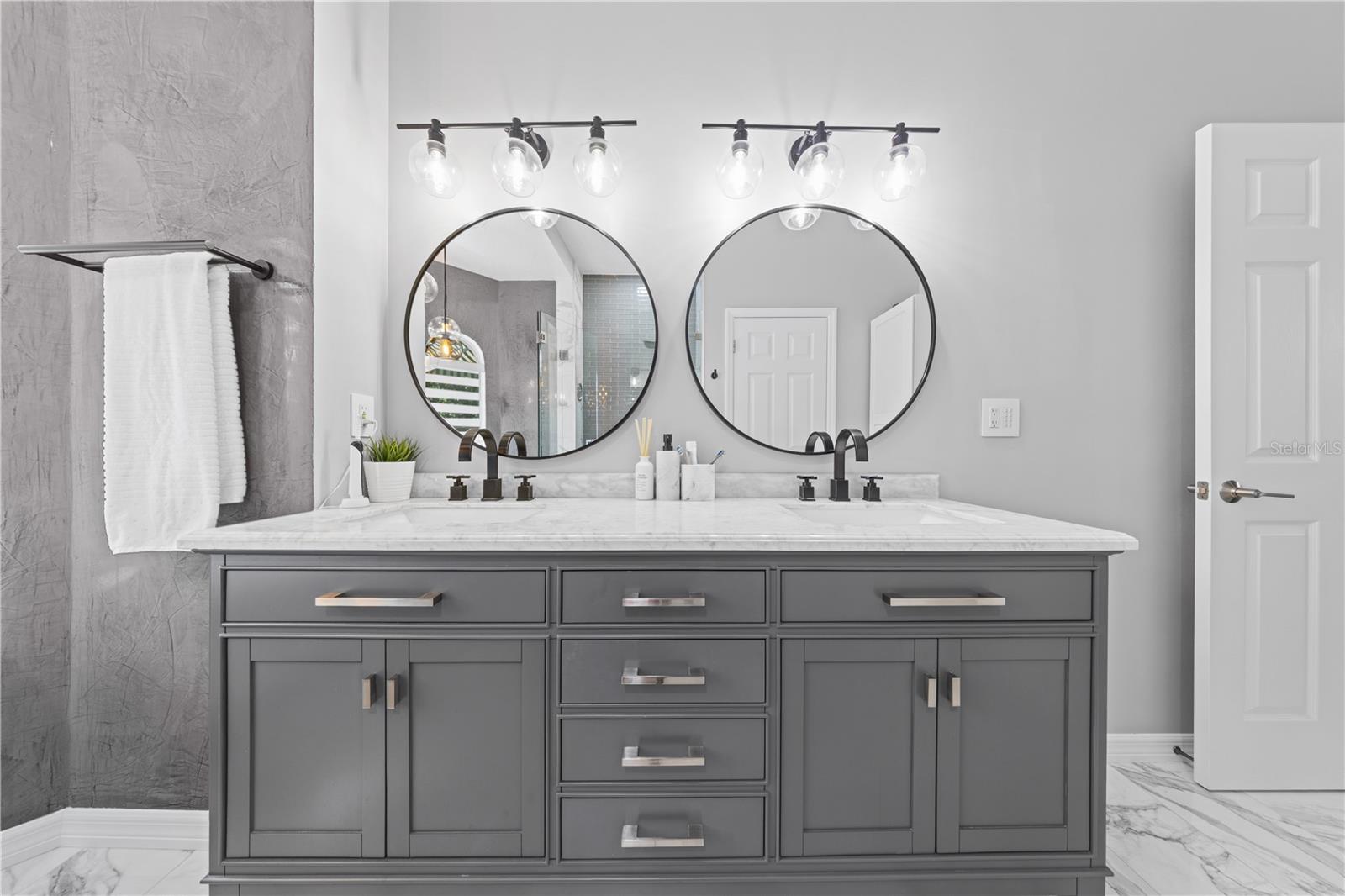 Image 22 of 83 For 7770 Glynde Hill Drive