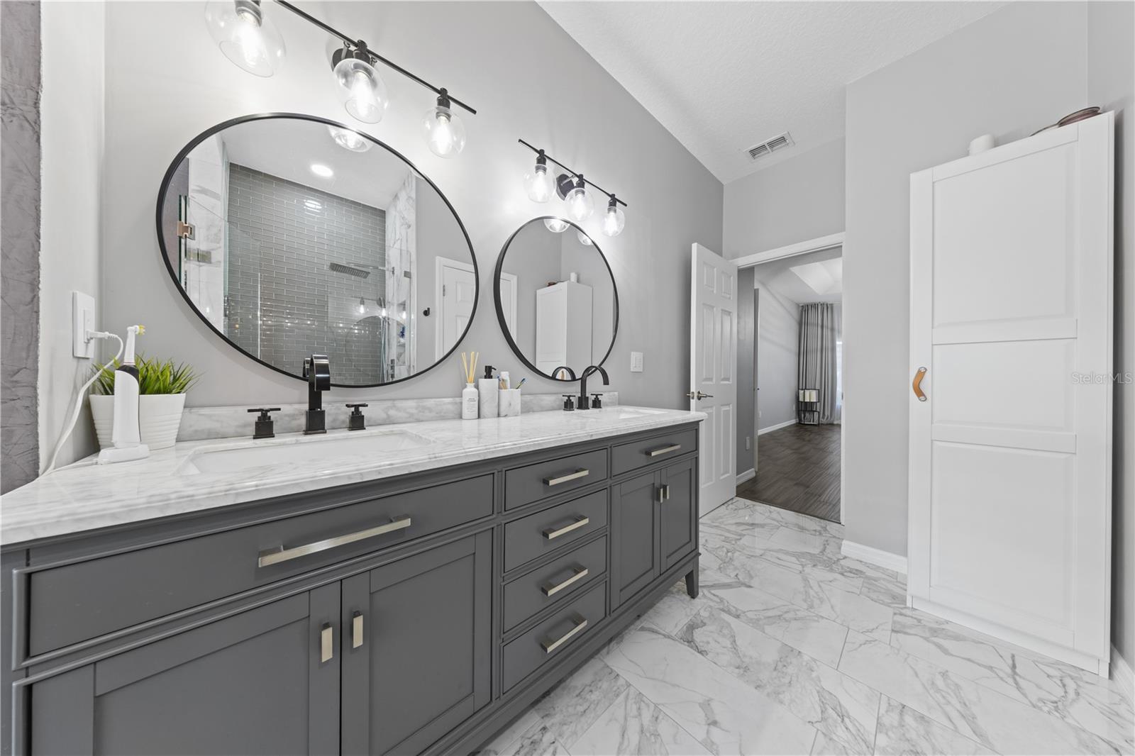 Image 23 of 83 For 7770 Glynde Hill Drive