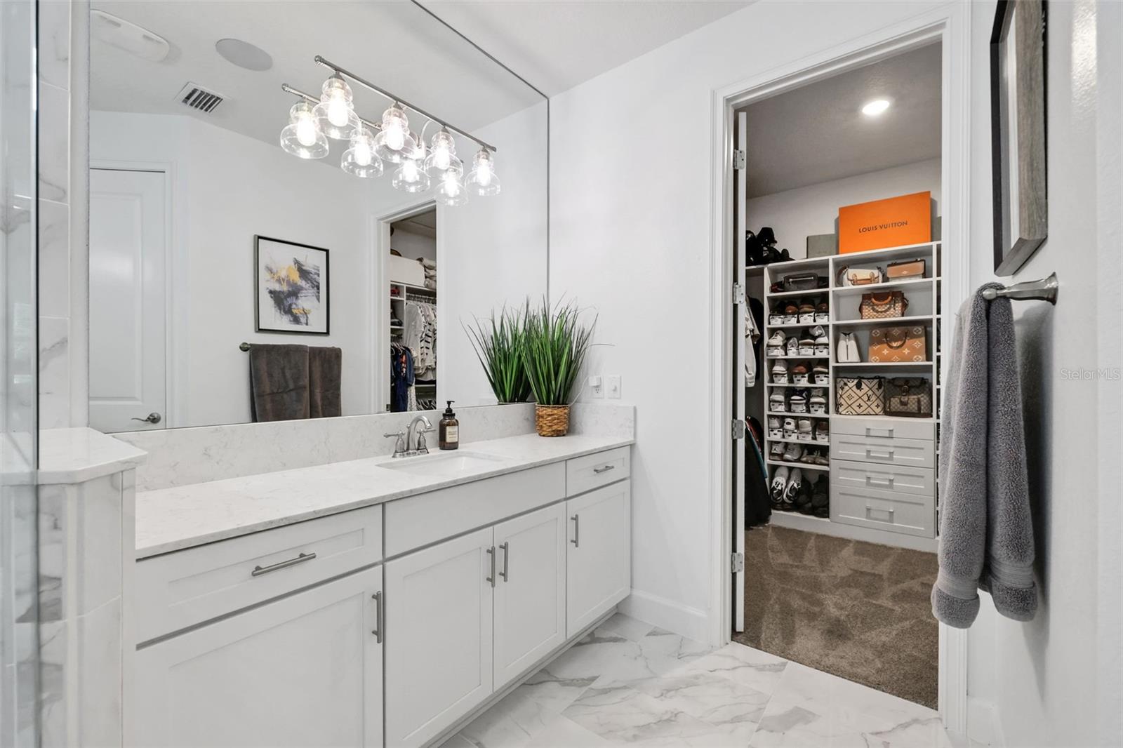 Image 27 of 56 For 6226 Fallsgrove Lane