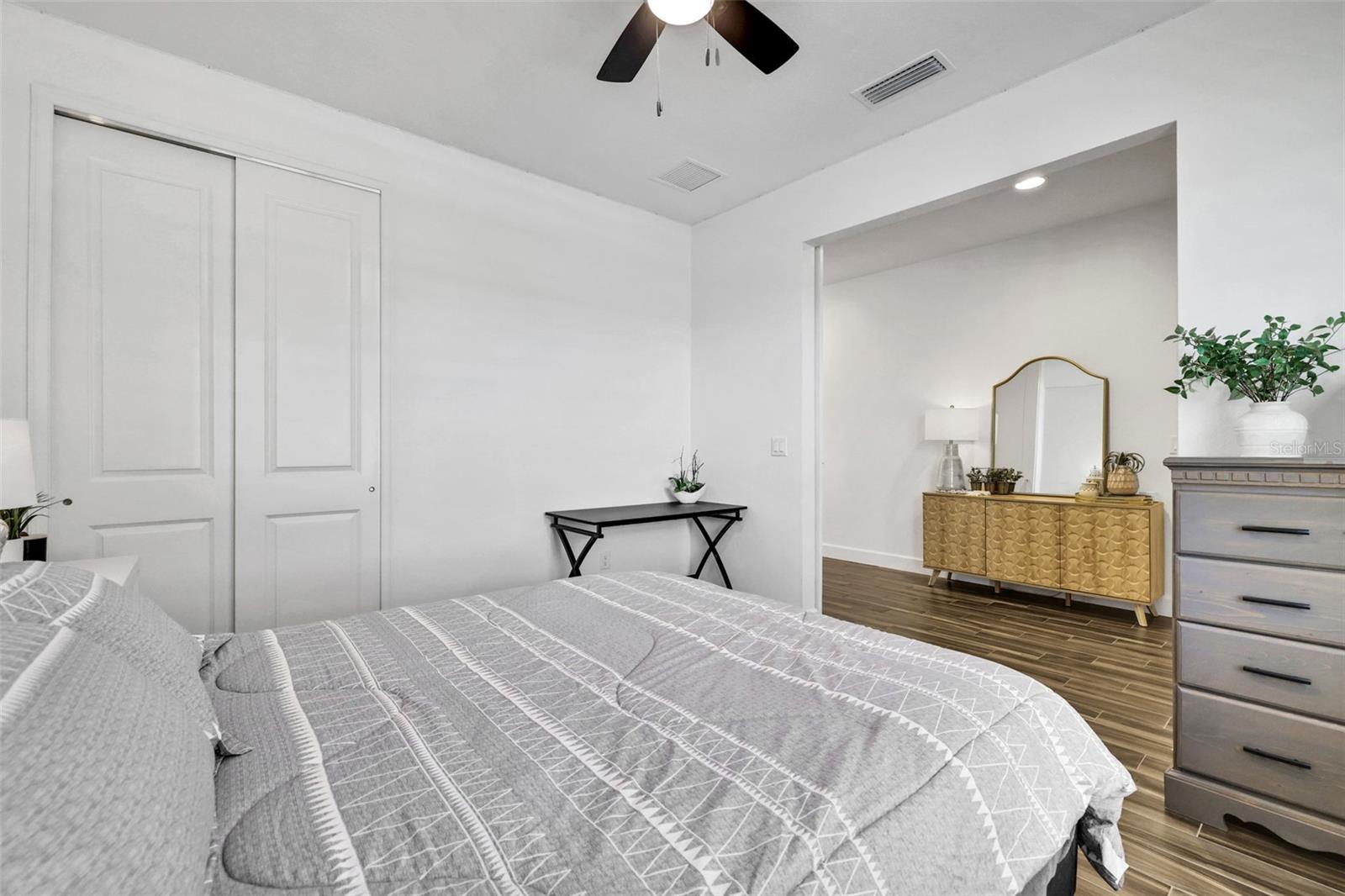 Image 6 of 56 For 6226 Fallsgrove Lane