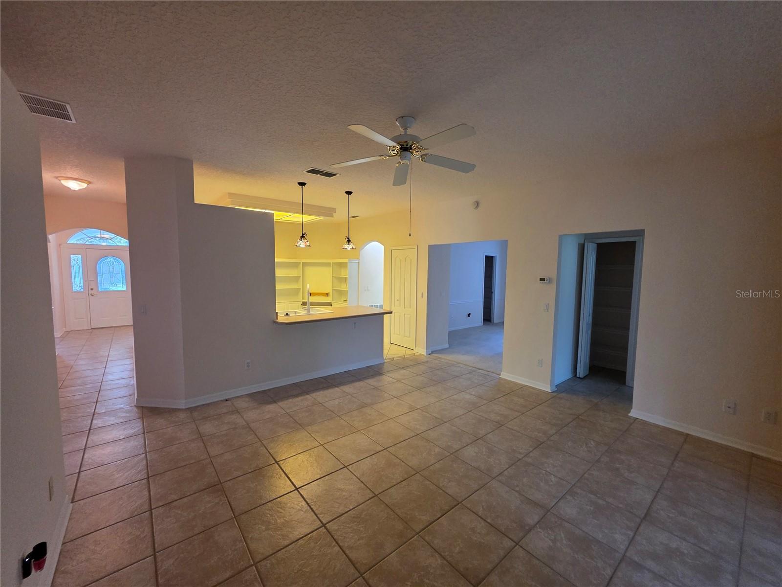 Image 12 of 42 For 2282 Fenton Avenue